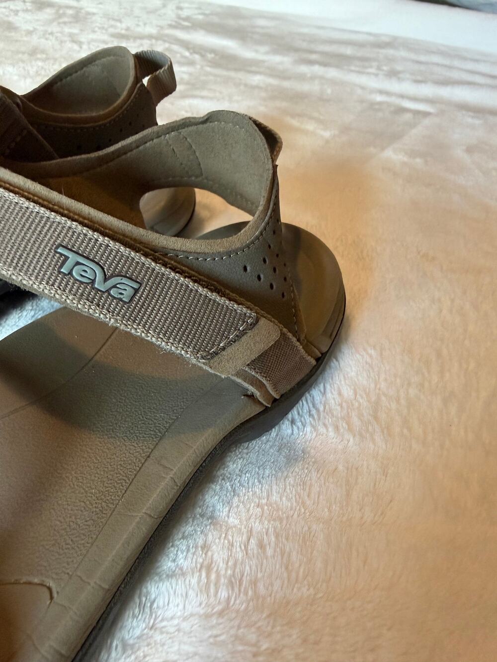 Teva Sandal Brown Women's 9 Velcro Strap Waterproof Outdoor Hiking Excellent Con